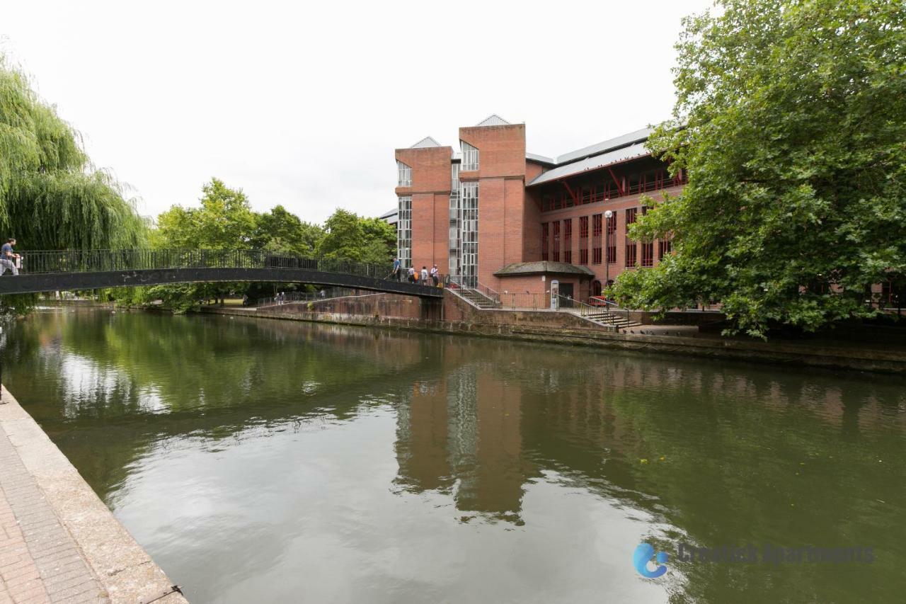 Kings Reach Reading Exterior foto